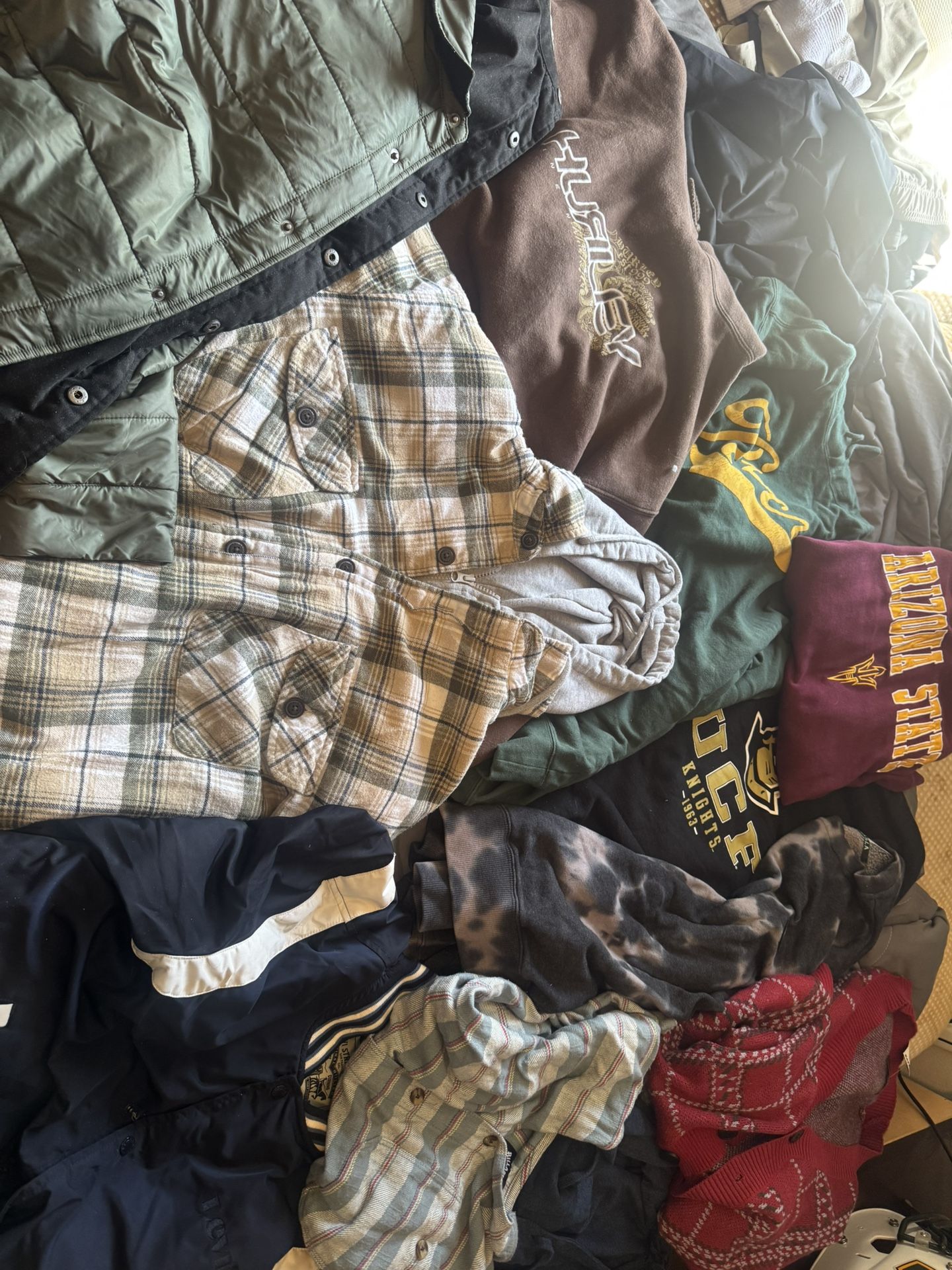 MENS JACKETS AND SWEATSHIRTS