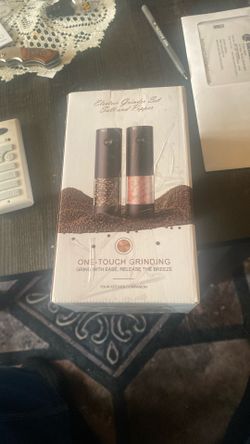 Electric Salt And  Pepper Grinder