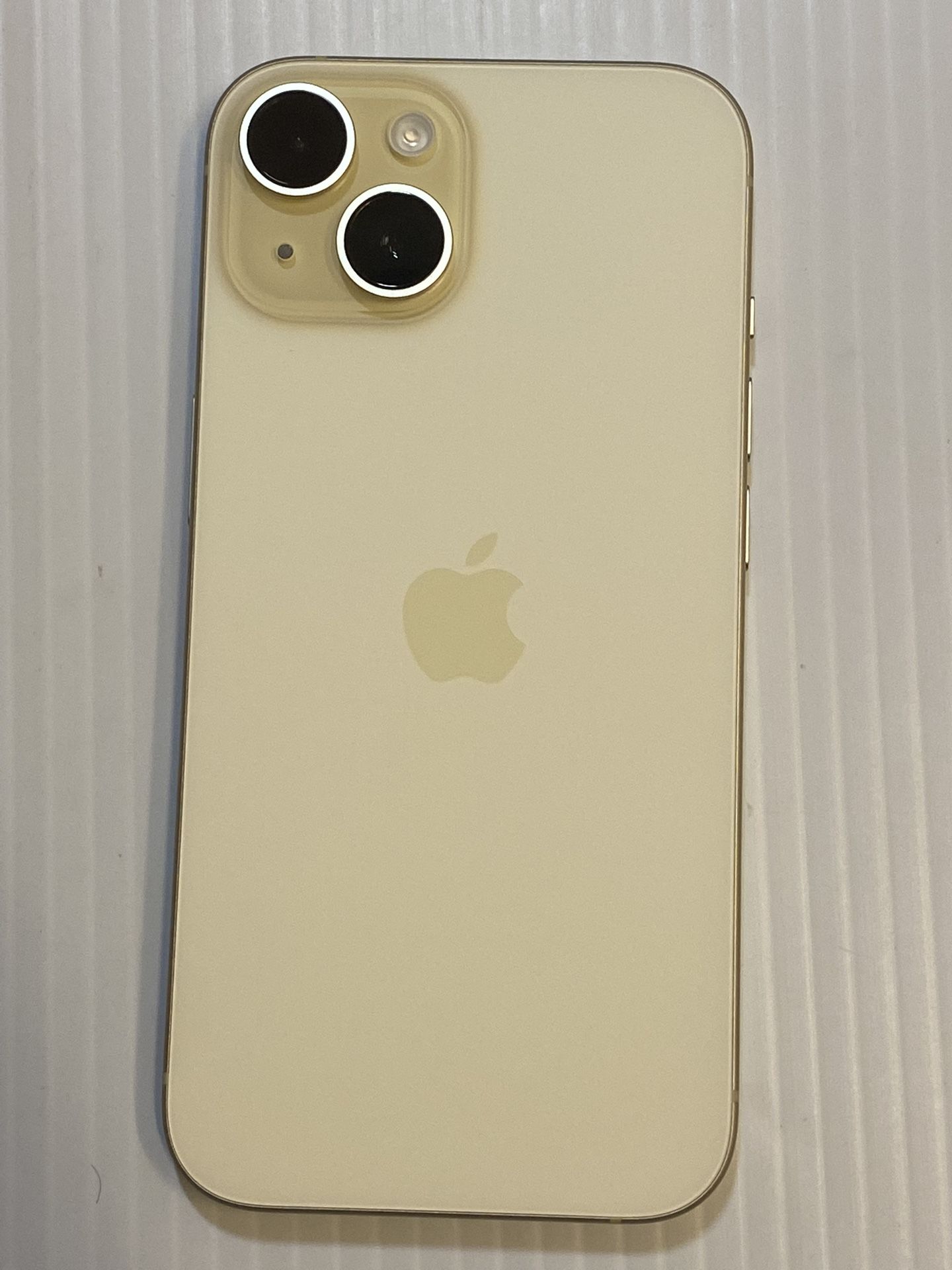 iPhone 15 100% Fully Unlocked