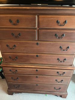 Link Taylor Heirloom Solid Mahogany Dresser