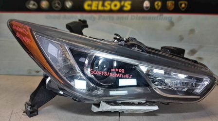 INFINITI QX60 HEADLIGHT RH OEM USED 2016 - 2019