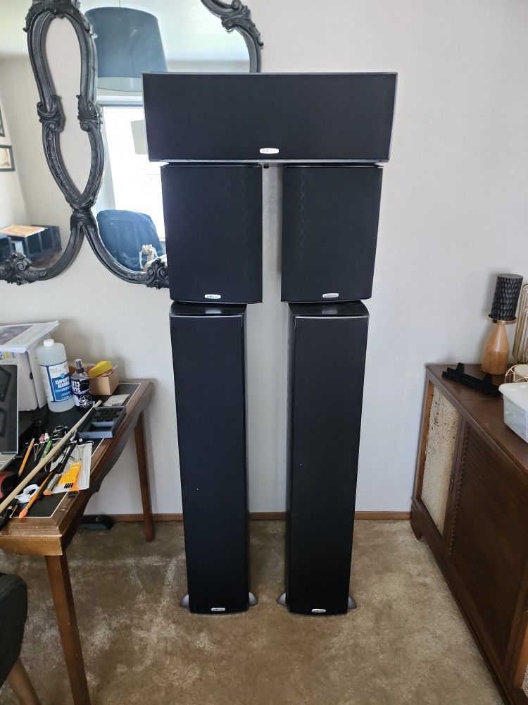 5 Piece Polk Audio Surround Sound Speaker