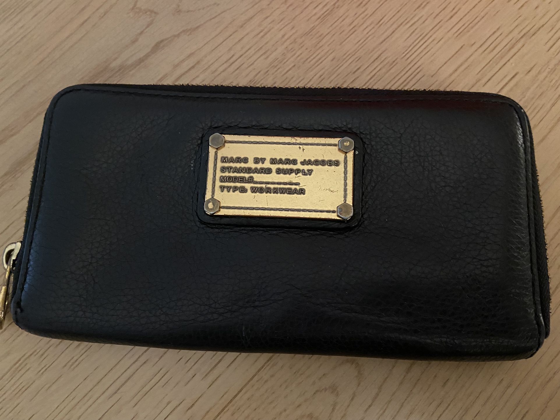 Marc Jacobs Zipper Wallet