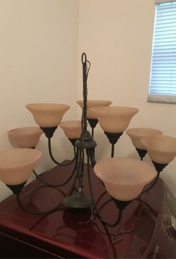 Lámpara de sala es de uso pero casi nueva