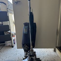 Royal upright Vacuum Cleaner