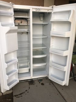 Refrigerator 