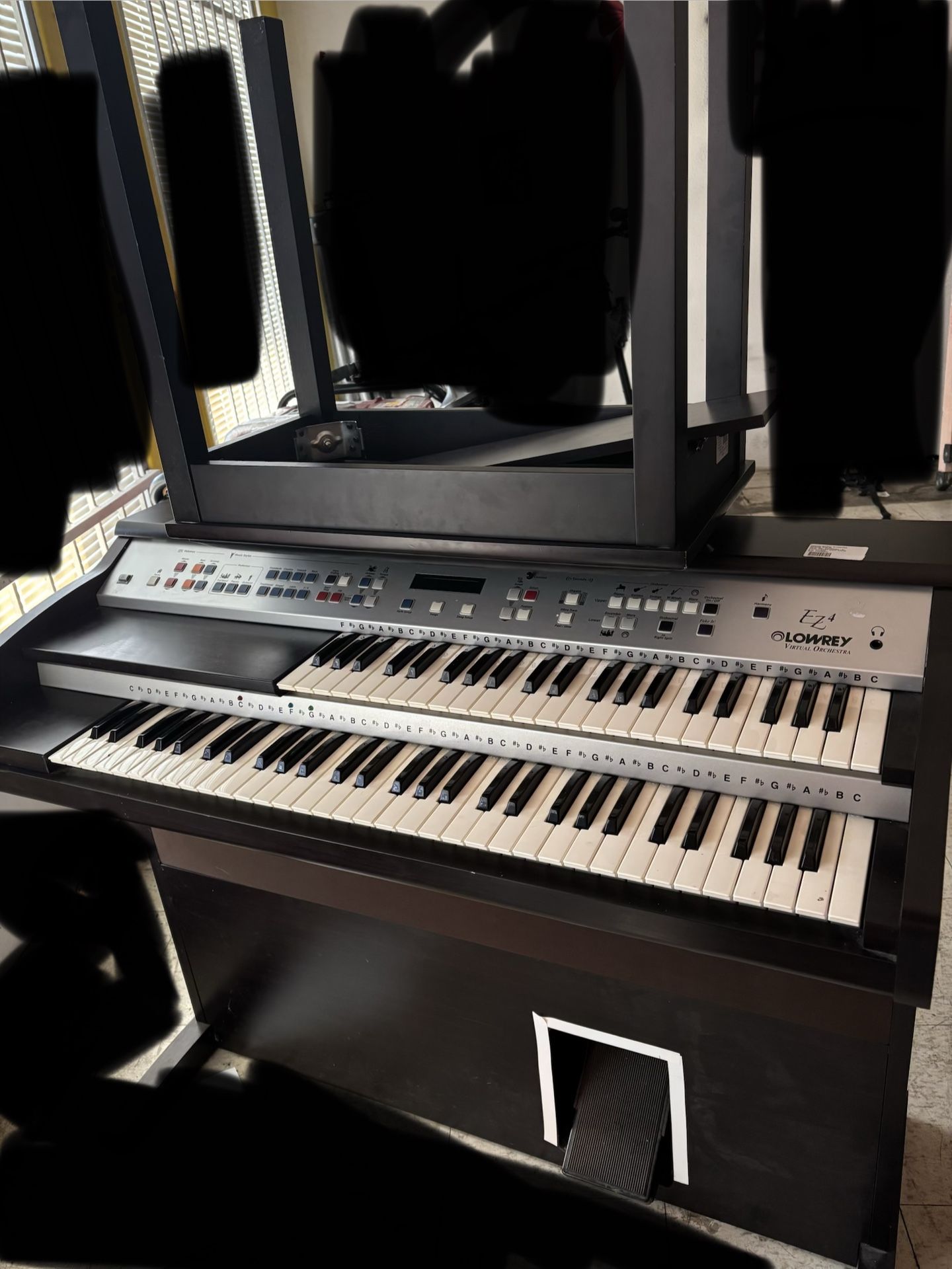 Lowery Ez4 Organ/Orchestra/ Piano w/stool
