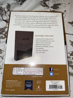 Bible Thomas Nelson Giant Print.