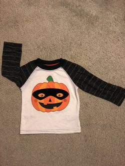 2T Halloween long sleeved shirt