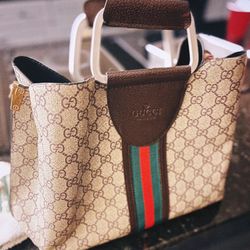 Gucci Ophidia GG Medium Tote – $545