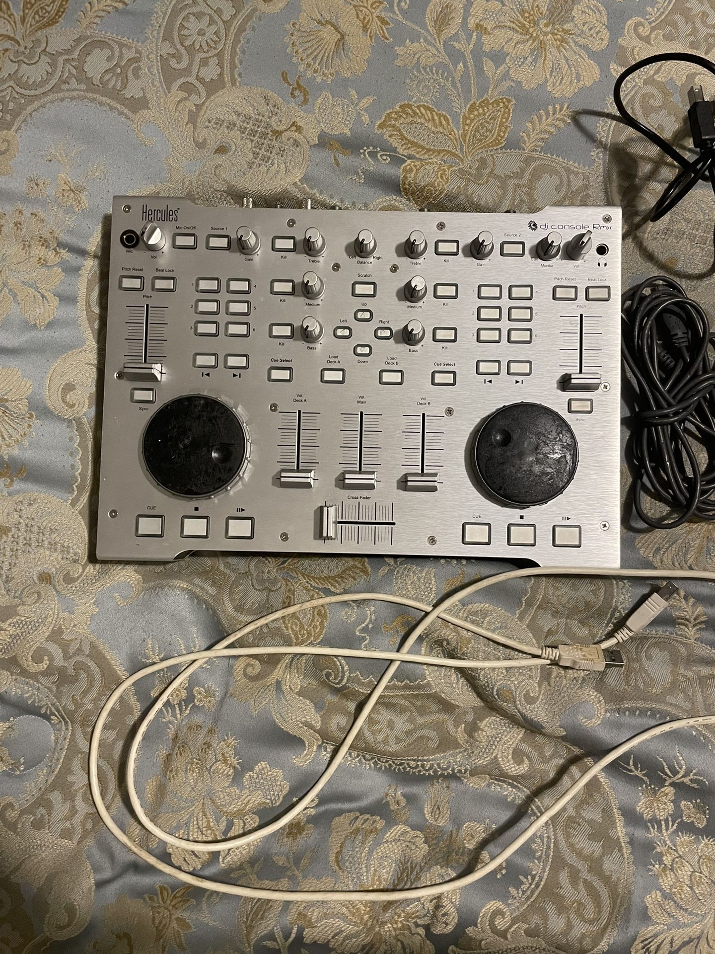 Numark Mixtrack DJ Controller