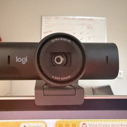 Logitech - MX Brio Ultra HD 4K Video Conference, Gaming and Streaming Webcam - Black