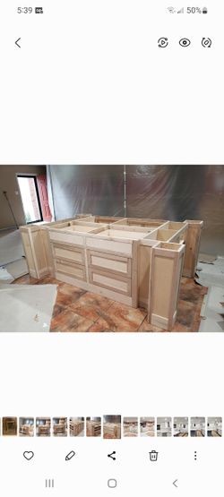 CUSTOM DESIGN GABINETS 