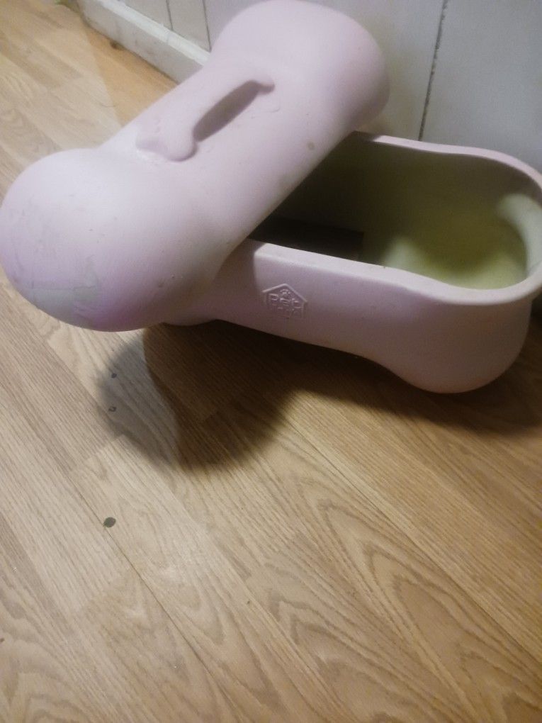 Dog 🐕 Food Container