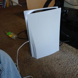Ps5 (Disc Version) With 1 Red Controller