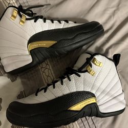 Air Jordan 12 Retro "Royalty Taxi". 