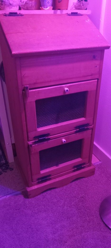 Vintage Pine Food Storage
