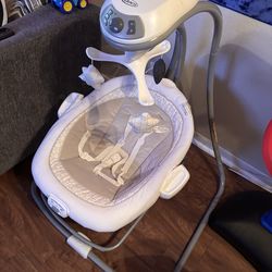 Graco Baby Swing