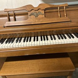 Full Upright Piano With Bench 