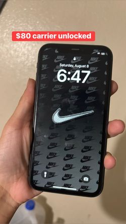 IPHONE 11 carrier unlocked, back glass broken$65