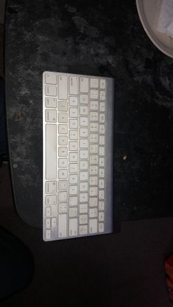 Apple Bluetooth keyboard