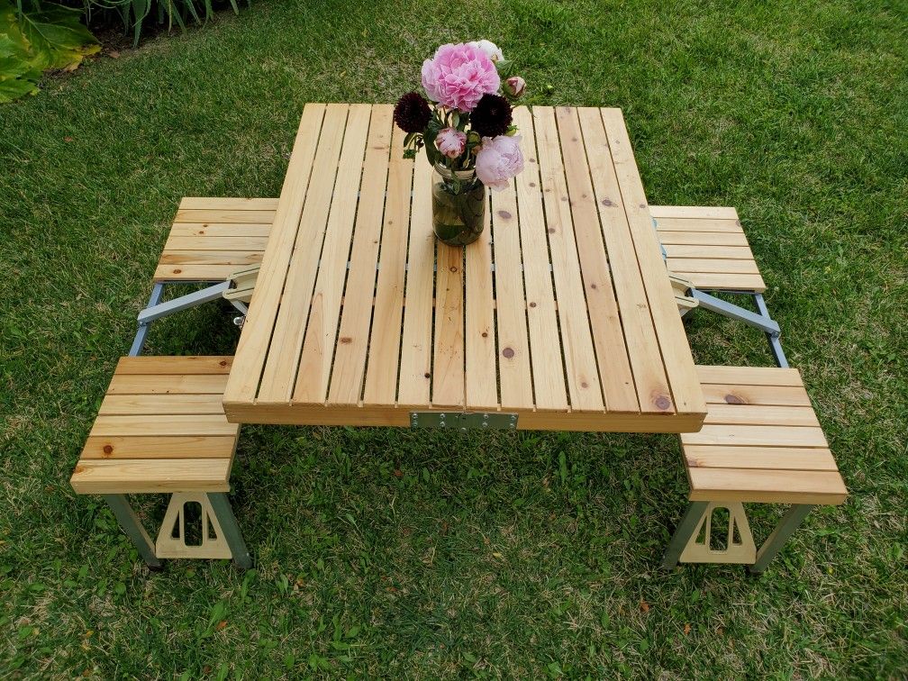 Wooden Portable Fold-up Table