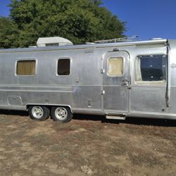 Airst Landyac 31feet  