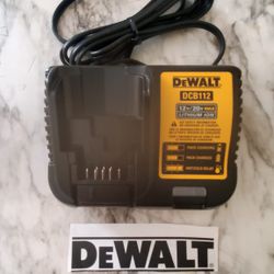 DeWalt 20V Cargador NUEVO!!!! DeWalt 20V Charger NEW!!!