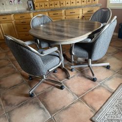 Kitchen Table And 4 Chairs