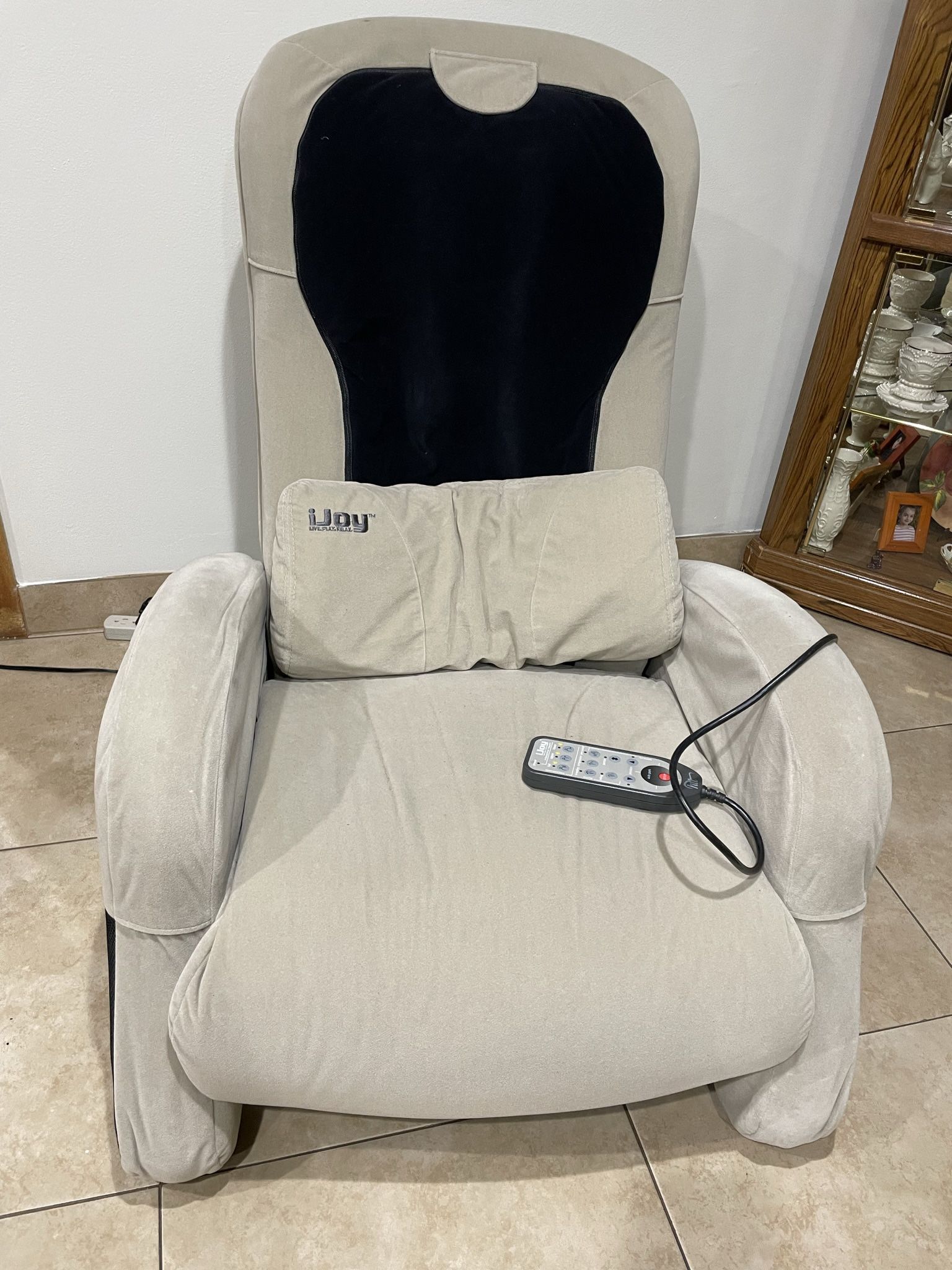 Human Touch iJoy Total Massage Chair 4.5 for Sale in Queens NY
