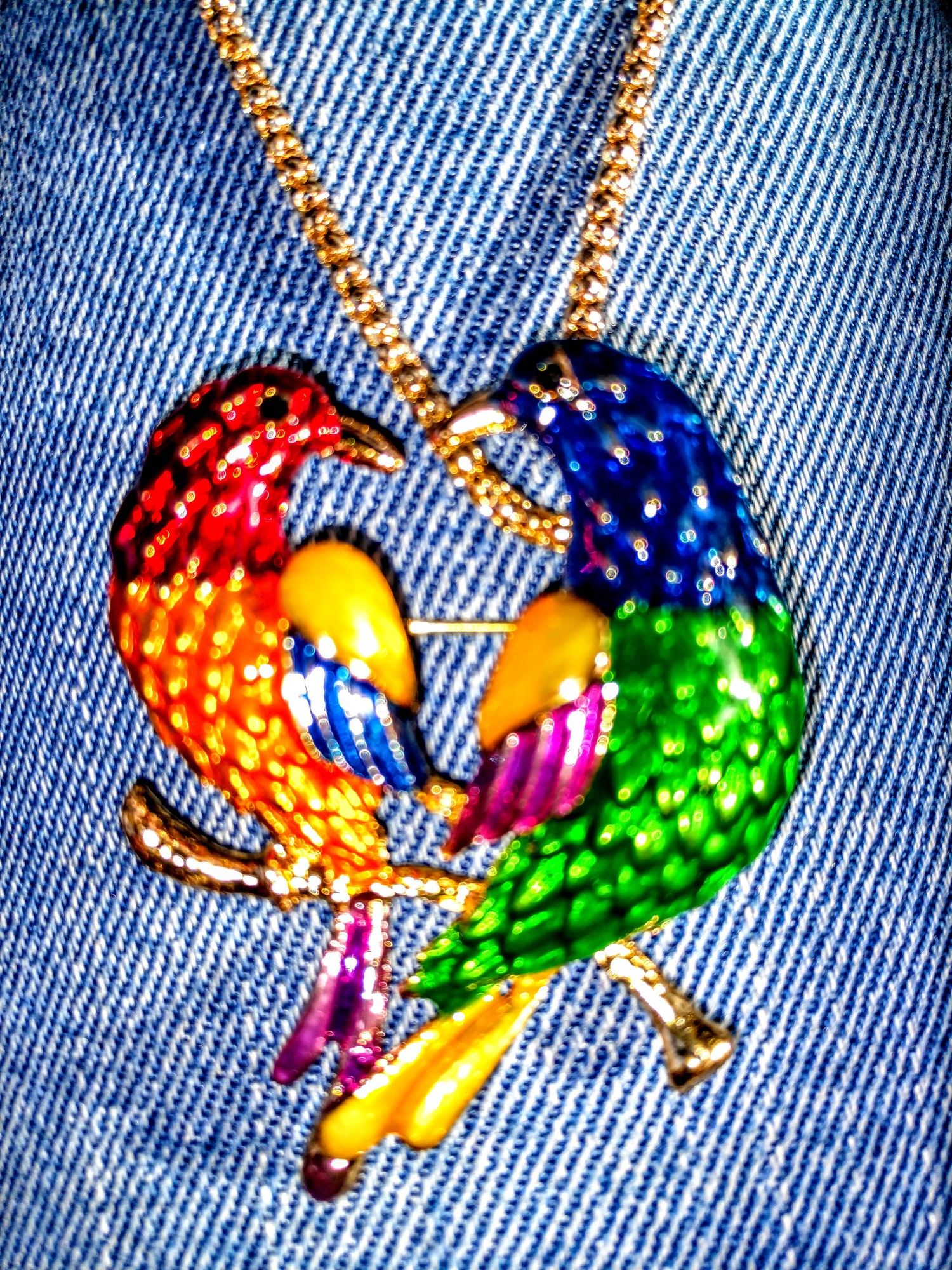 NWT Betsey Johnson Tropical Birds Necklace