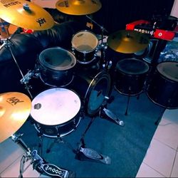 Drum Set, Mapex Meridian Black, Wood Grain, Sabian AAX set