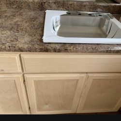 Kitchen cabinet 4ft