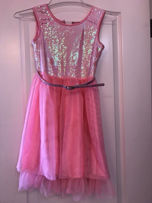 Beautiful Pink Girls Dress Size 6 - 8 Years Old