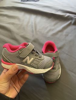NB Toddler girl shoes Size 6