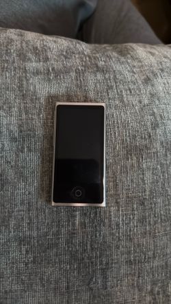 Apple iPod nano 7th generation used, black