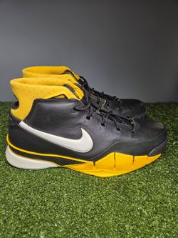 DS Nike zoom kobe 1 black maize 2006  size 11.5