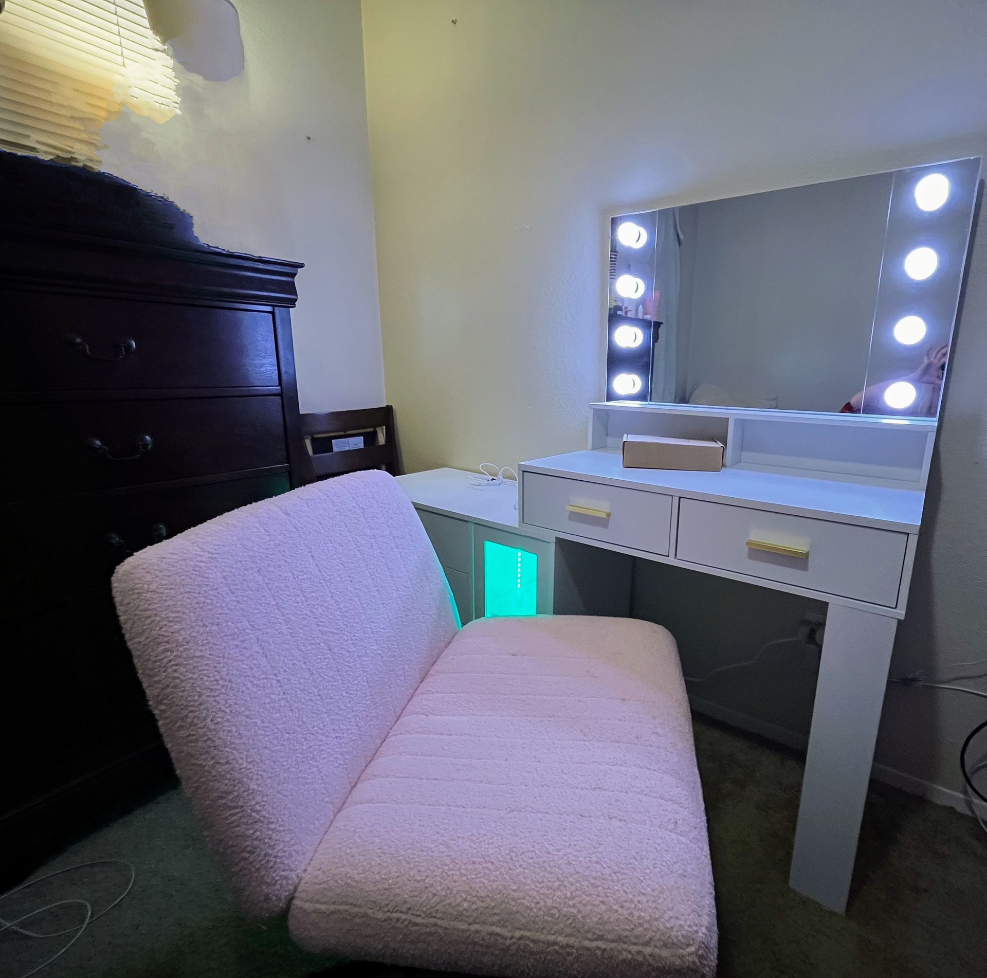 Vanity with Lights & Pink Fluffy Chair!