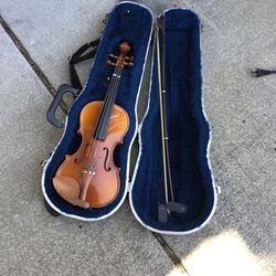 Violin Good condition Works Good