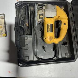 dewalt saw kit