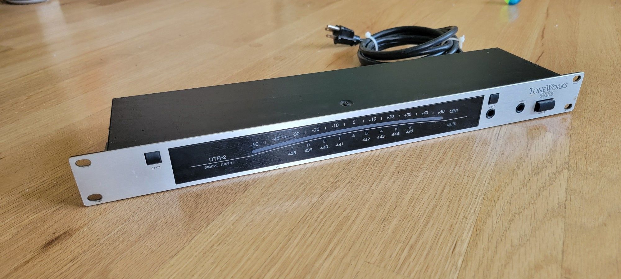 Korg DTR-2 digital rack mount tuner