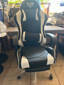 Vidita Gaming Chair with Footrest