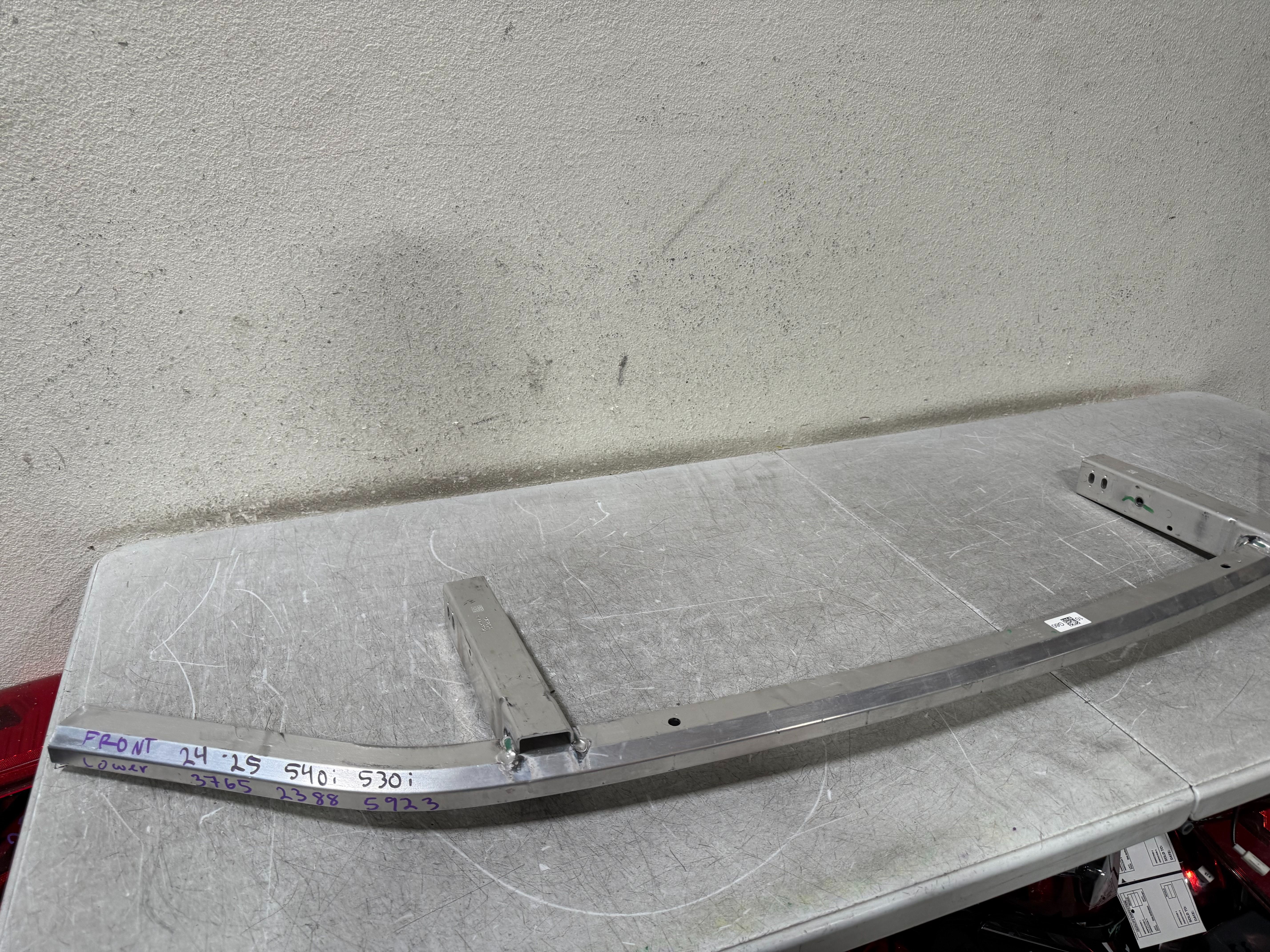 BMW 5 SERIES FRONT BUMPER REINFORCEMENT 2020