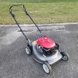 Honda Twin Blade Self Propel Lawn Mower $250 Firm