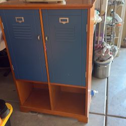 Mall dresser 13 x 43 x 29
