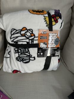Hello Kitty Halloween Blanket 