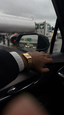 Retro Gold-Tone Watch with Window Dial & Adjustable Bracelet