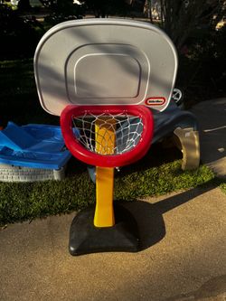 Little Tikes Basketball Goal