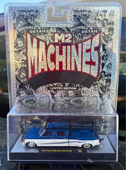 M2 Machines 1987 Ford F-350 Crew Cab Dually