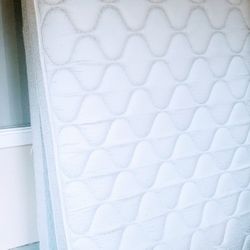 Thin Queen Mattress And Boxspring 